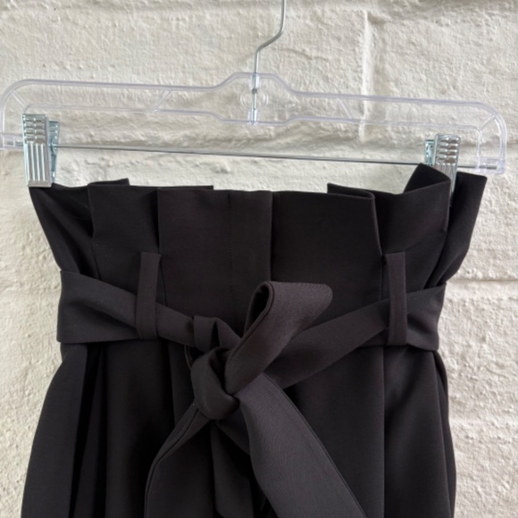 COS Paper bag pants - Picture 2 of 3